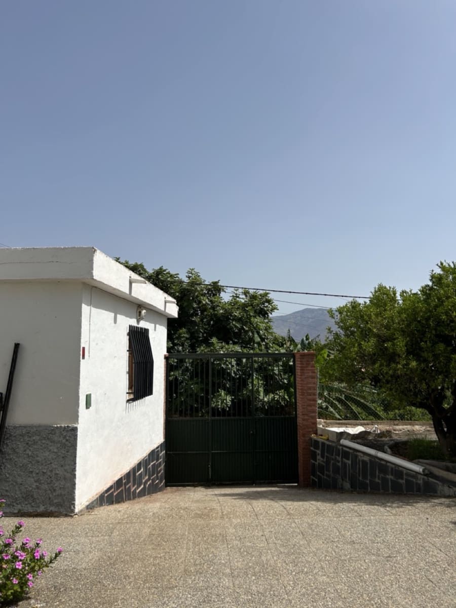 5 soveværelse Villa til salg i Gualchos med swimmingpool garage - € 395.000 (Ref: 9177795)