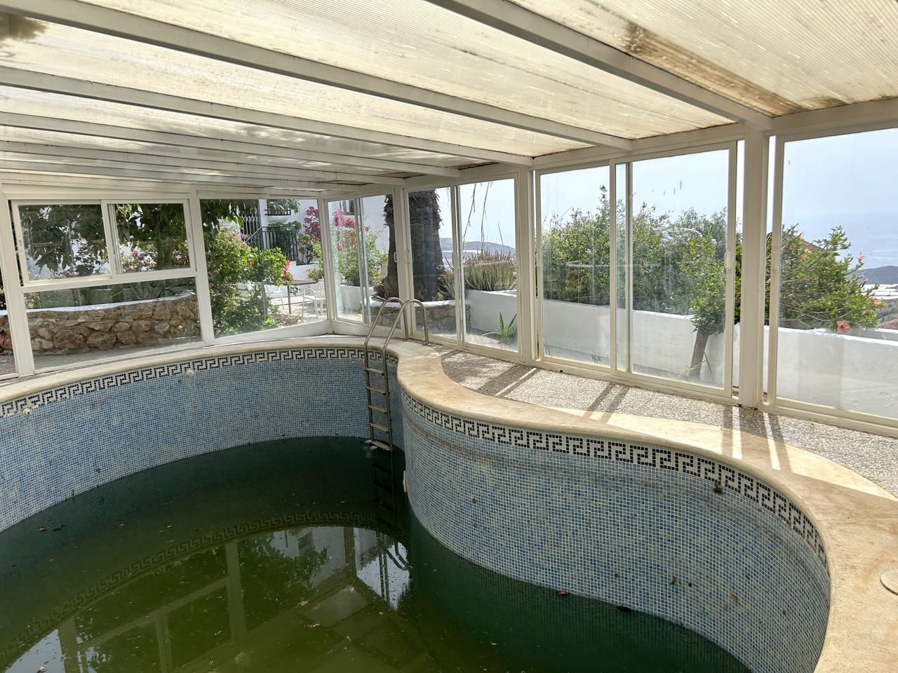 5 soveværelse Villa til salg i Gualchos med swimmingpool garage - € 395.000 (Ref: 9177795)