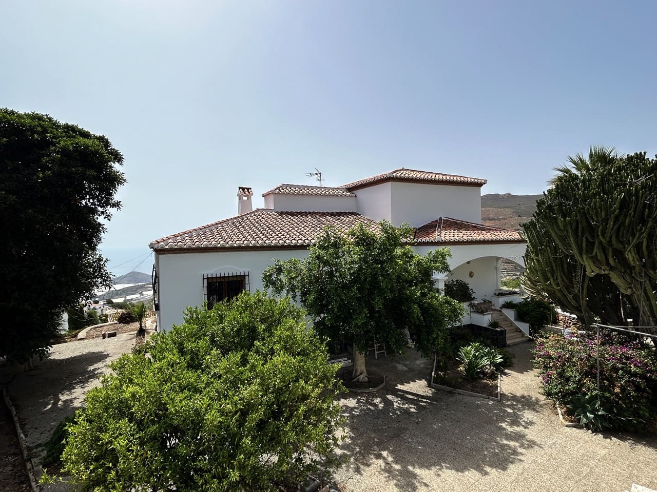 5 soveværelse Villa til salg i Gualchos med swimmingpool garage - € 395.000 (Ref: 9177795)