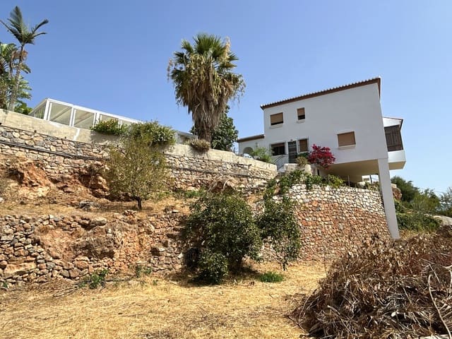 5 soveværelse Villa til salg i Gualchos, Gualchos med swimmingpool garage - € 395.000 (Ref: 9177795)