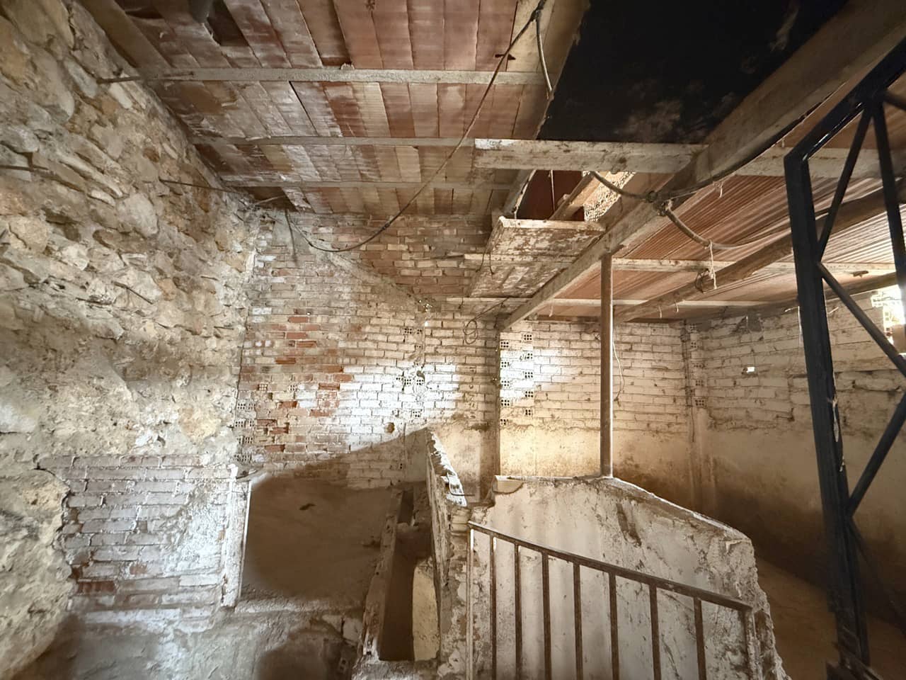 4 soverom Hus til salgs i Colomera med garasje - € 70 000 (Ref: 9188854)