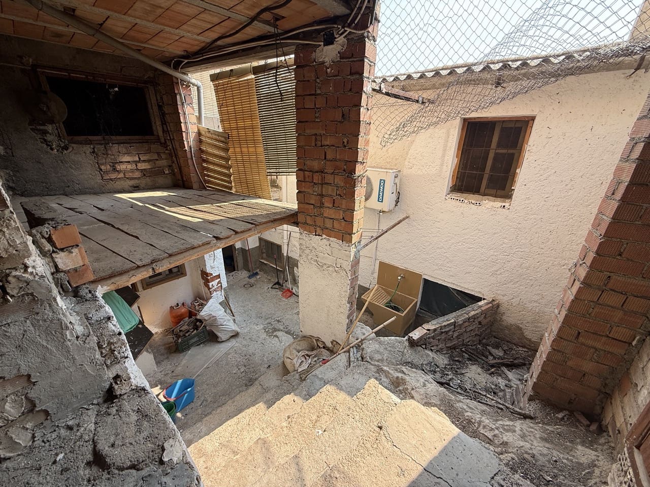 4 soverom Hus til salgs i Colomera med garasje - € 70 000 (Ref: 9188854)