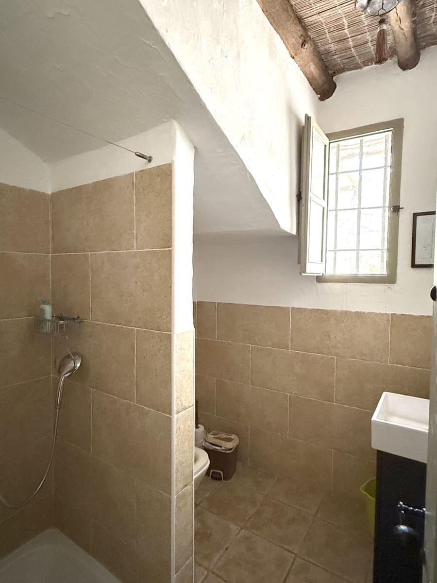 3 soverom Finca/Herregård til salgs i Montefrio med svømmebasseng - € 220 000 (Ref: 9198625)