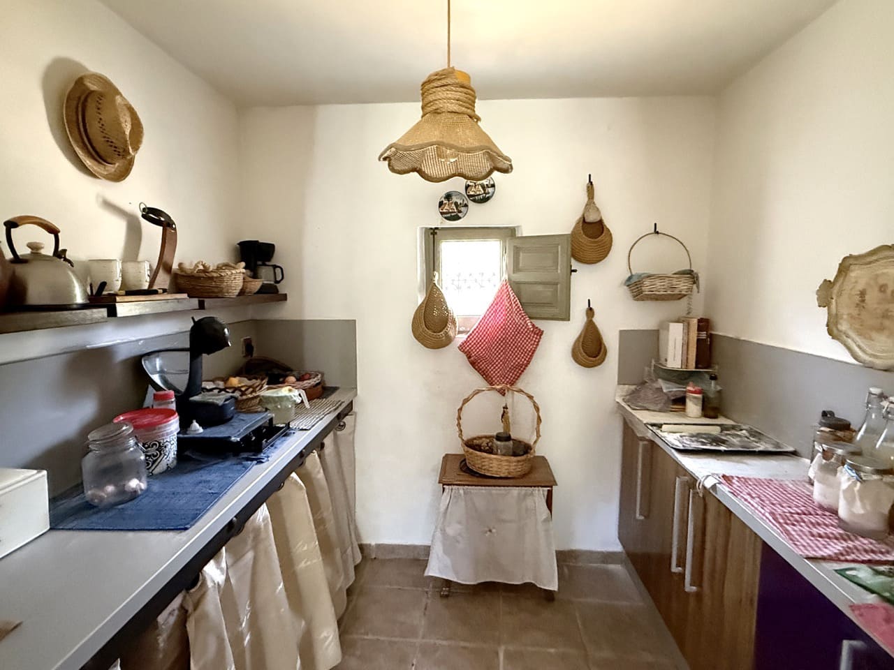 3 soverom Finca/Herregård til salgs i Montefrio med svømmebasseng - € 220 000 (Ref: 9198625)