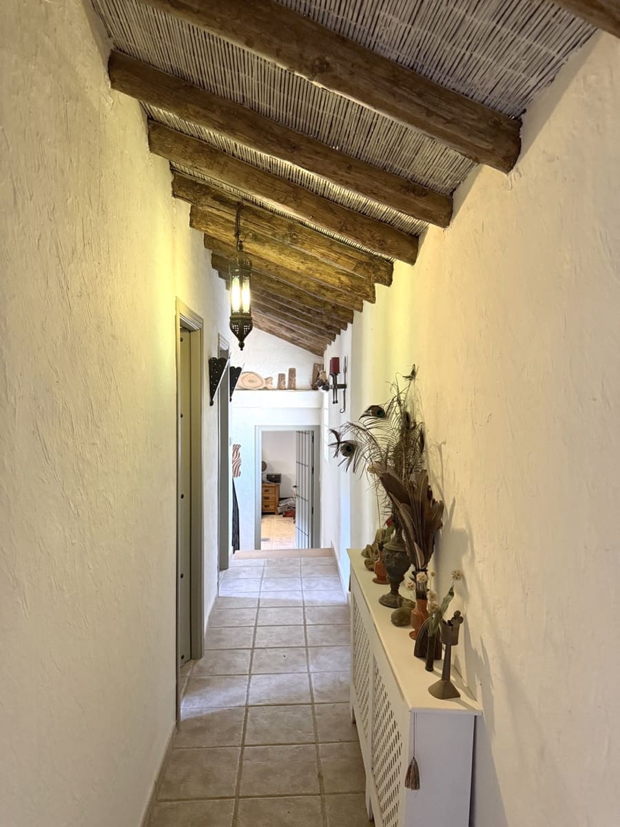 3 soverom Finca/Herregård til salgs i Montefrio med svømmebasseng - € 220 000 (Ref: 9198625)