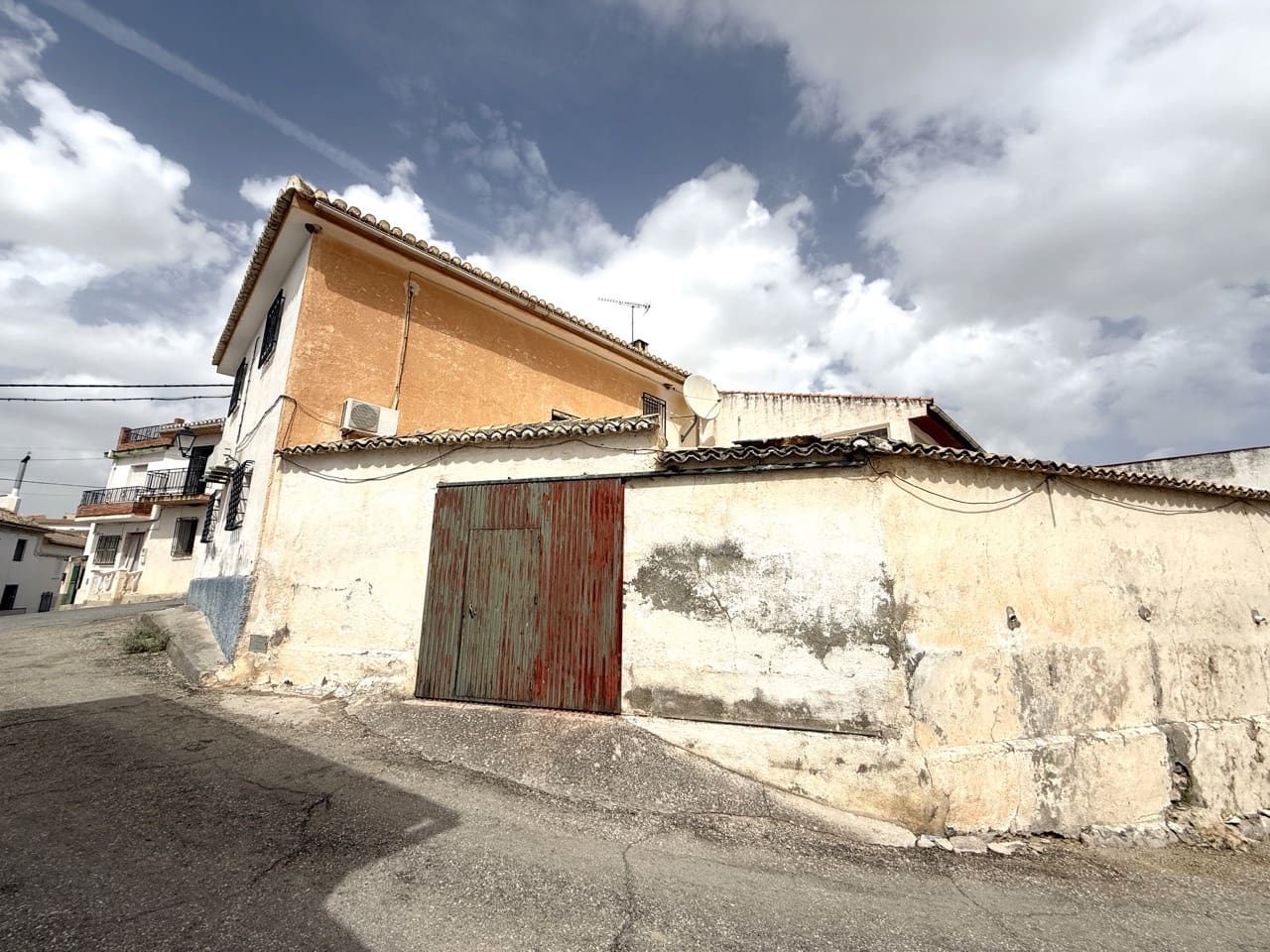 3 soverom Hus til salgs i Moclin - € 98 000 (Ref: 9230664)