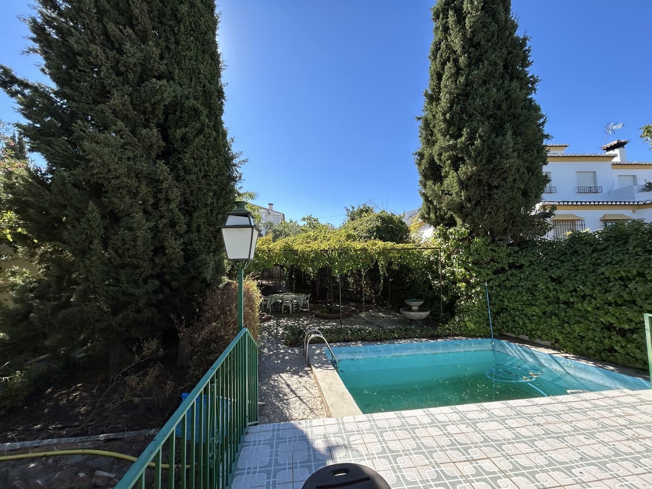 3 soverom Villa til salgs i La Zubia med svømmebasseng garasje - € 320 000 (Ref: 9230695)