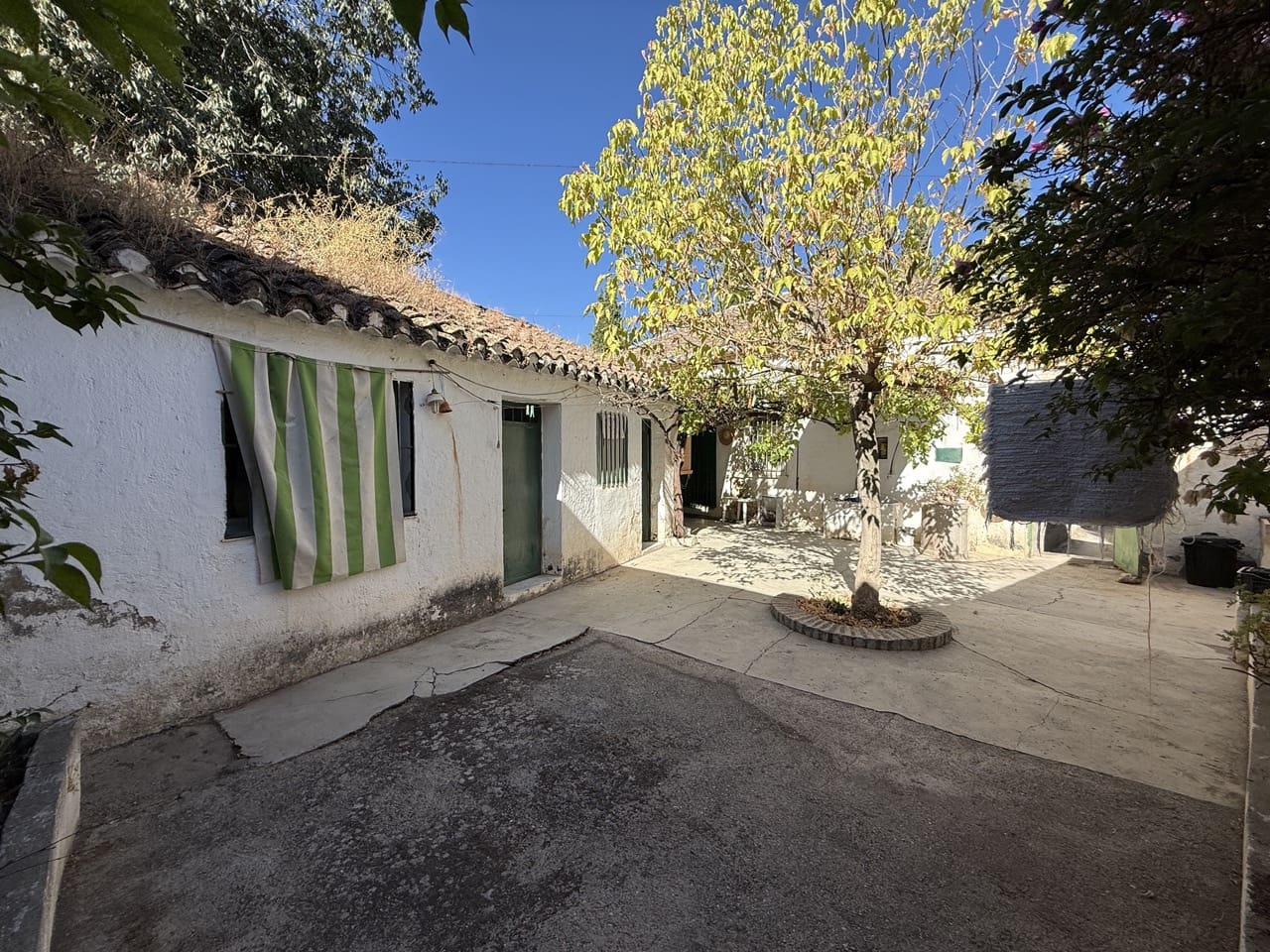 3 soverom Villa til salgs i La Zubia med svømmebasseng garasje - € 320 000 (Ref: 9230695)