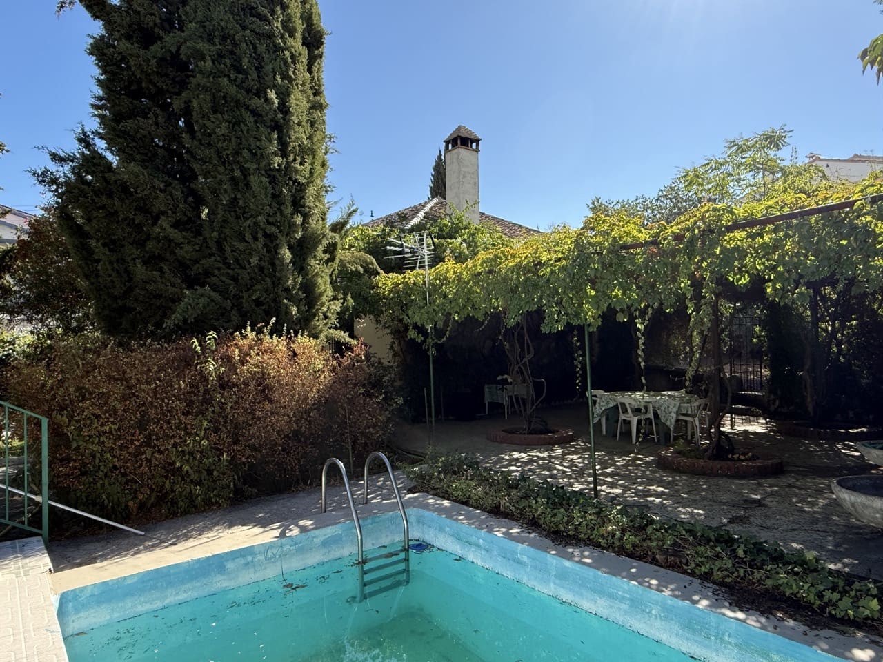 3 soverom Villa til salgs i La Zubia med svømmebasseng garasje - € 320 000 (Ref: 9230695)