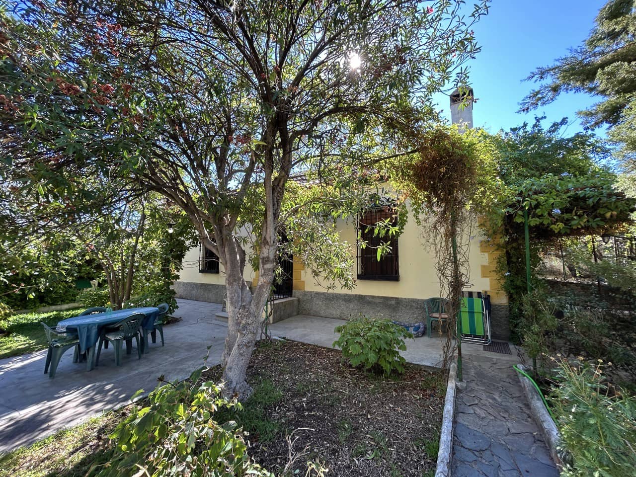 3 soverom Villa til salgs i La Zubia med svømmebasseng garasje - € 320 000 (Ref: 9230695)