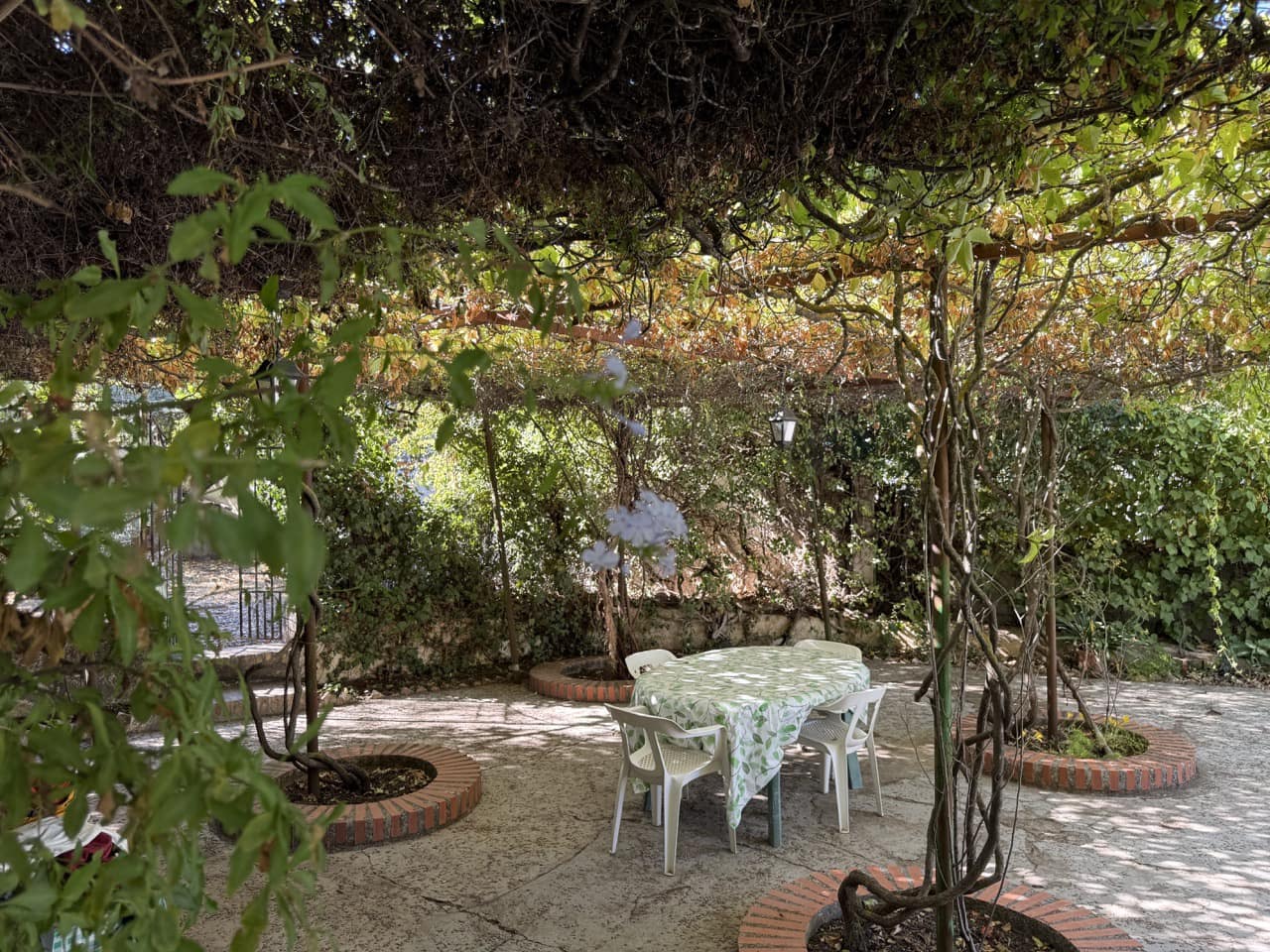 3 soverom Villa til salgs i La Zubia med svømmebasseng garasje - € 320 000 (Ref: 9230695)