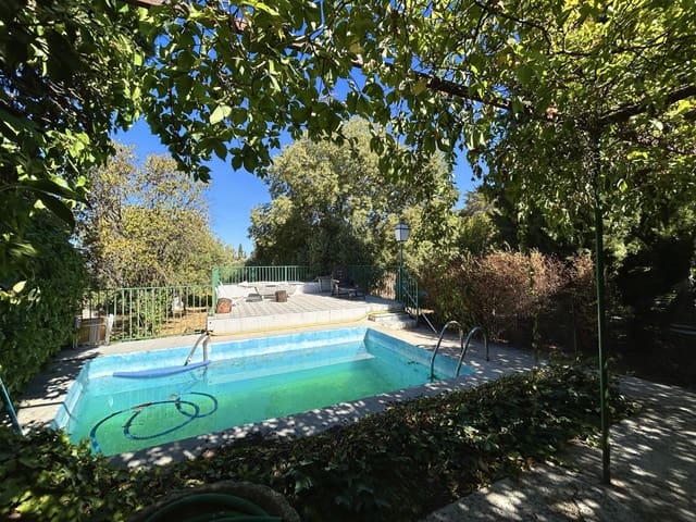 3 Zimmer Villa zu verkaufen in La Zubia mit Pool Garage - 320.000 € (Ref: 9230695)