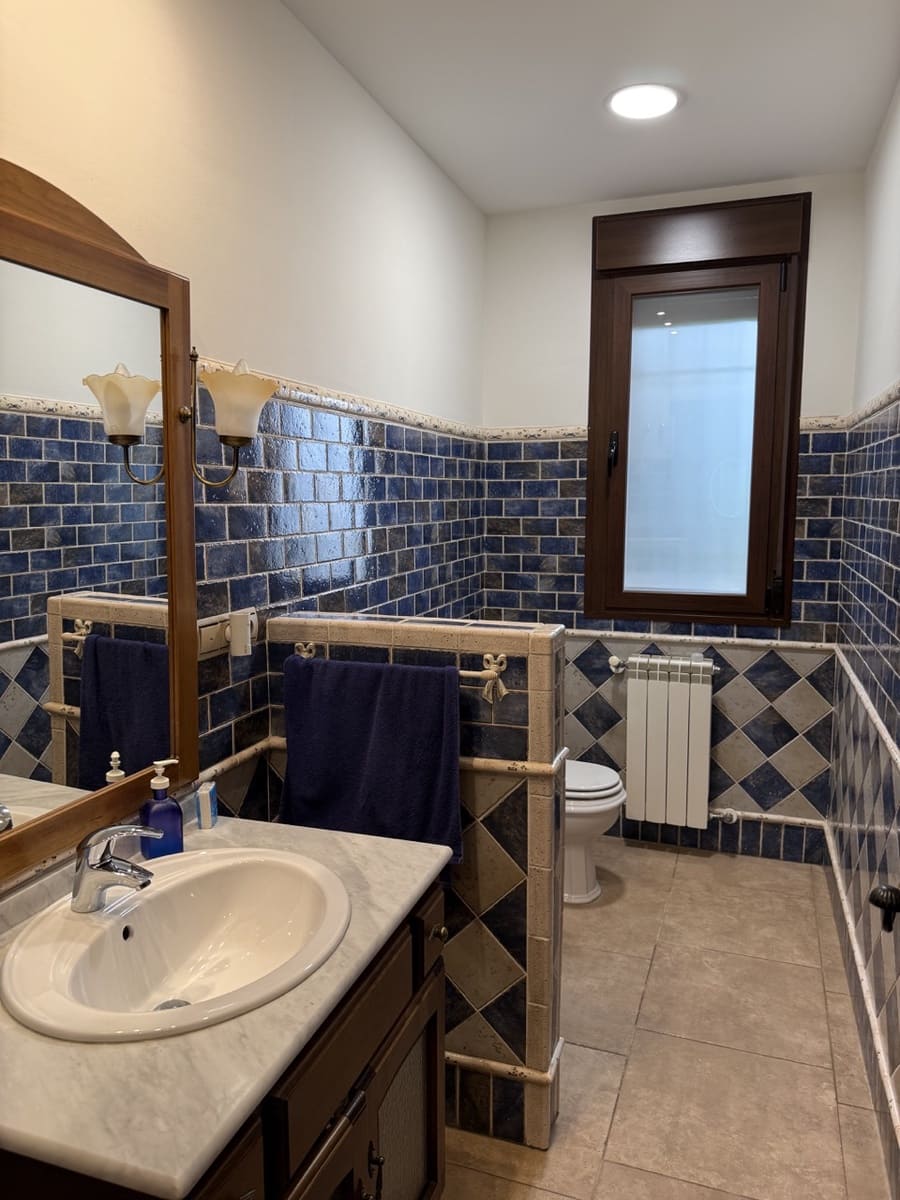 6 soveværelse Finca/Landehus til salg i Colomera med swimmingpool garage - € 1.500.000 (Ref: 9243468)