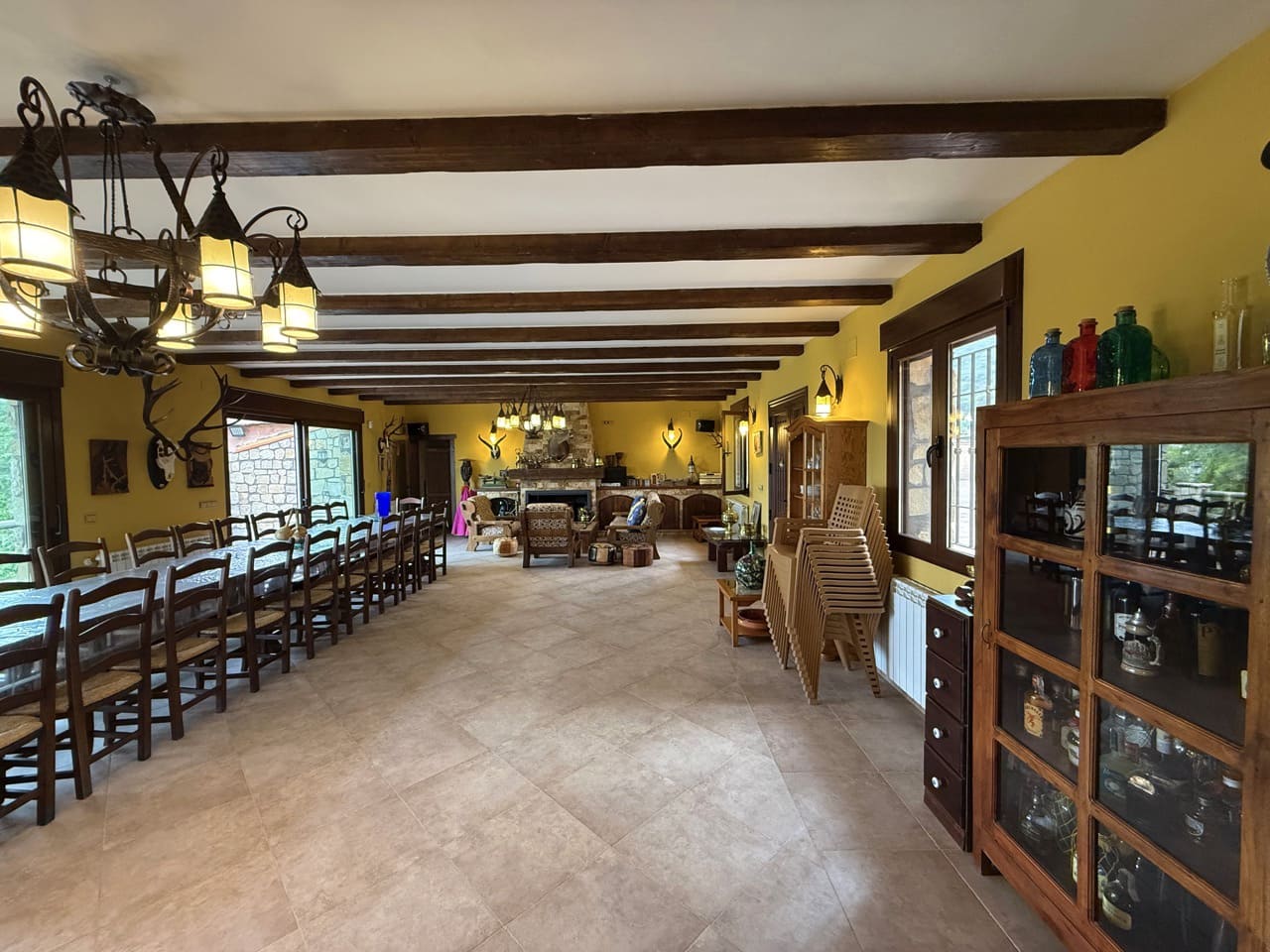 6 soveværelse Finca/Landehus til salg i Colomera med swimmingpool garage - € 1.500.000 (Ref: 9243468)