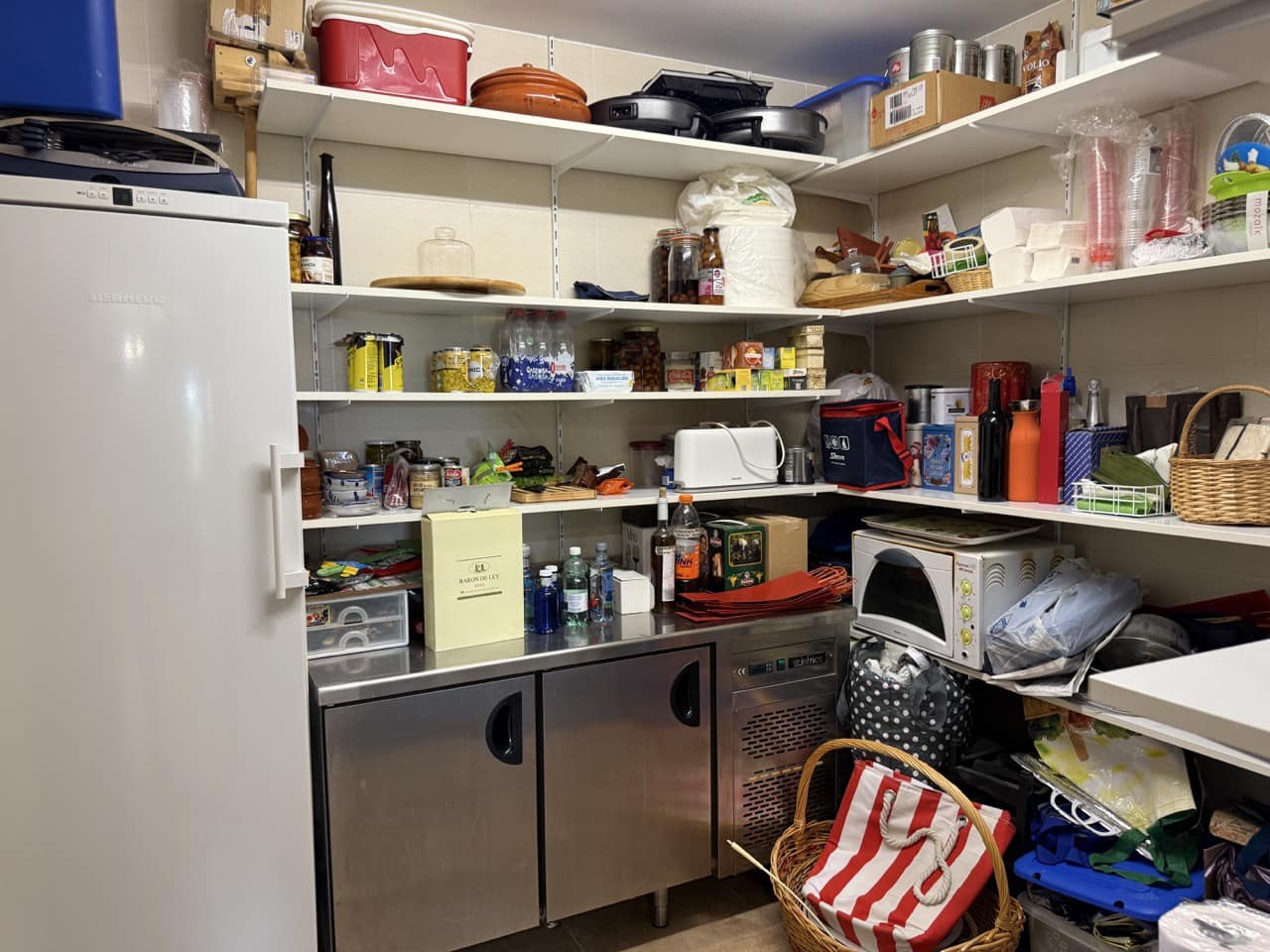 6 soveværelse Finca/Landehus til salg i Colomera med swimmingpool garage - € 1.500.000 (Ref: 9243468)