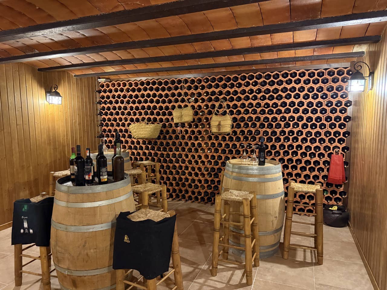 6 soveværelse Finca/Landehus til salg i Colomera med swimmingpool garage - € 1.500.000 (Ref: 9243468)