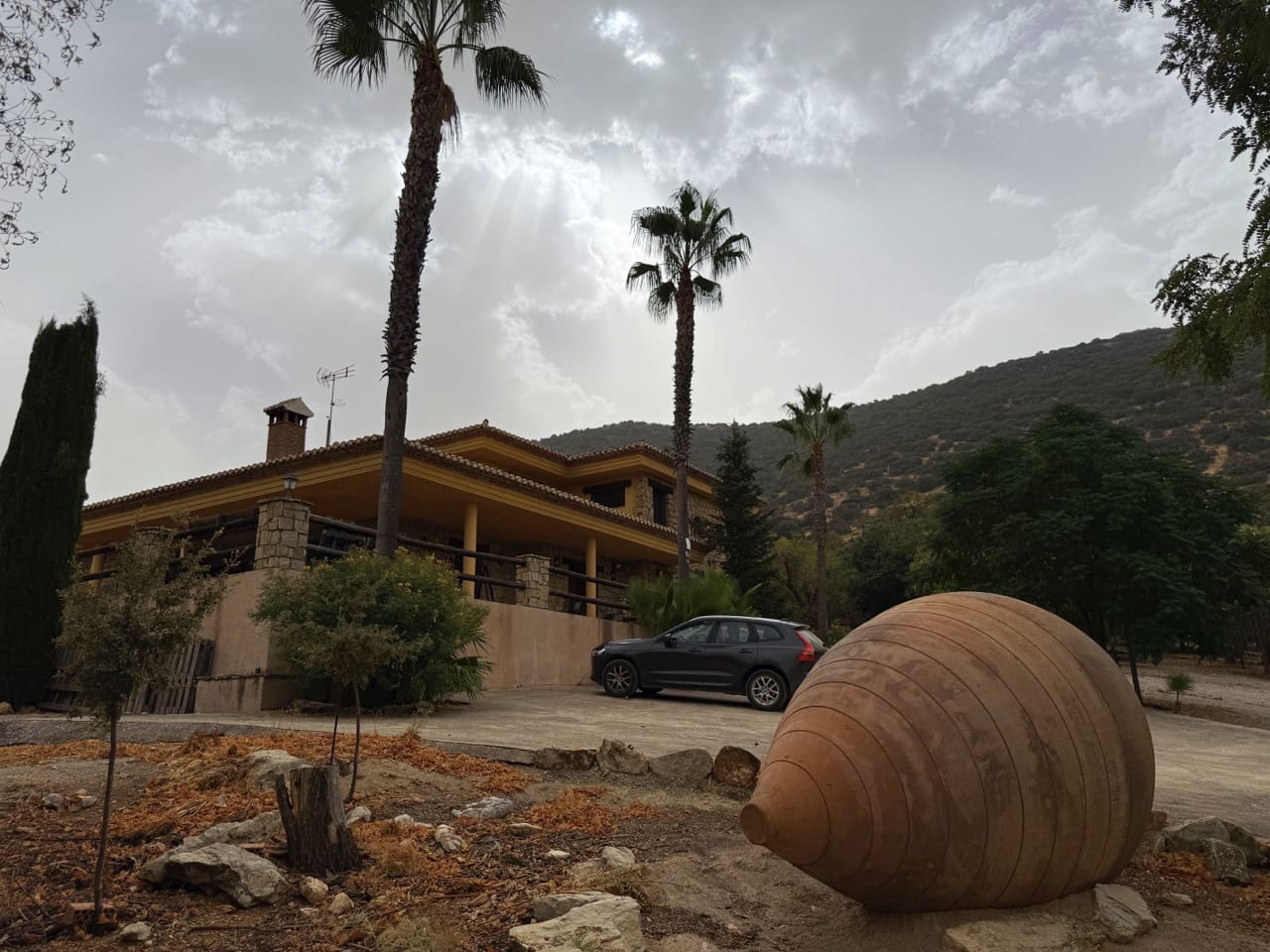 6 soveværelse Finca/Landehus til salg i Colomera med swimmingpool garage - € 1.500.000 (Ref: 9243468)