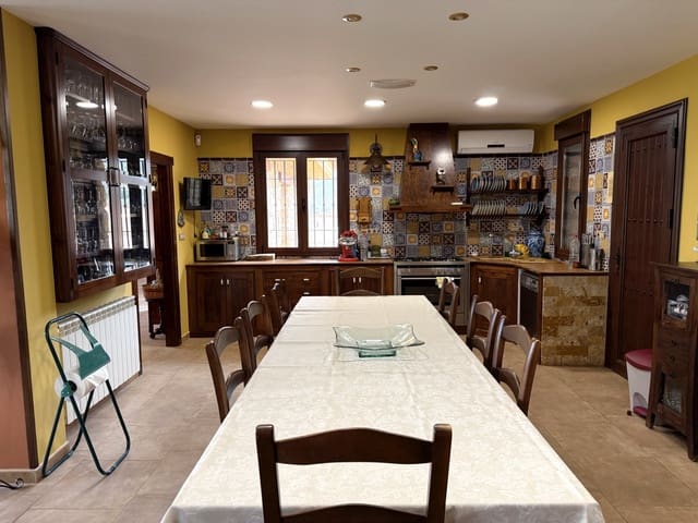 6 bedroom Finca/Country House for sale in Colomera with pool garage - € 1,500,000 (Ref: 9243468)