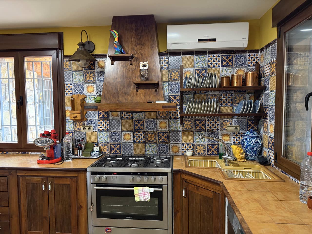 6 soveværelse Finca/Landehus til salg i Colomera med swimmingpool garage - € 1.500.000 (Ref: 9243468)