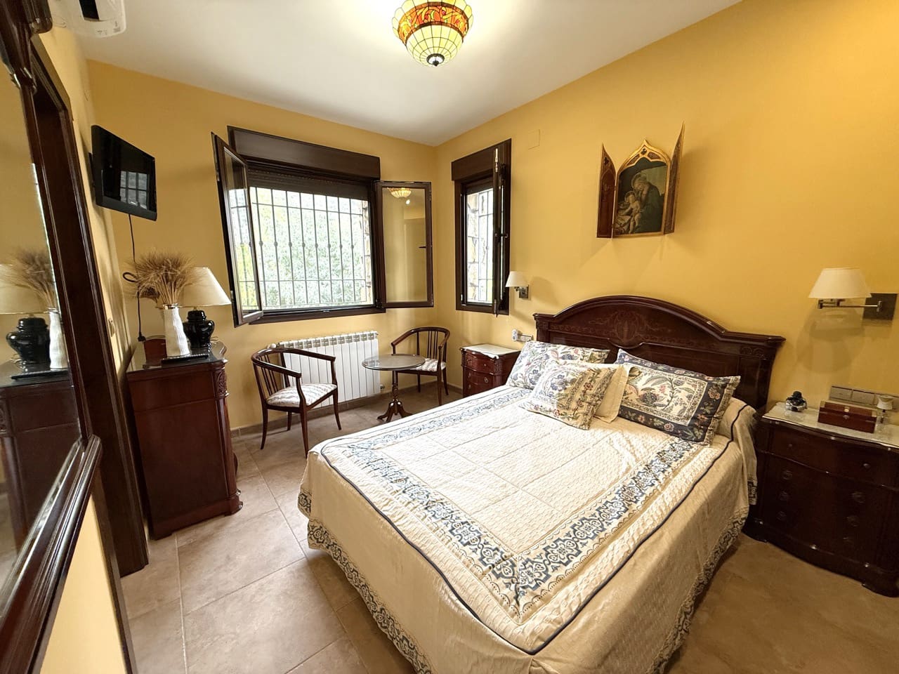 6 soveværelse Finca/Landehus til salg i Colomera med swimmingpool garage - € 1.500.000 (Ref: 9243468)