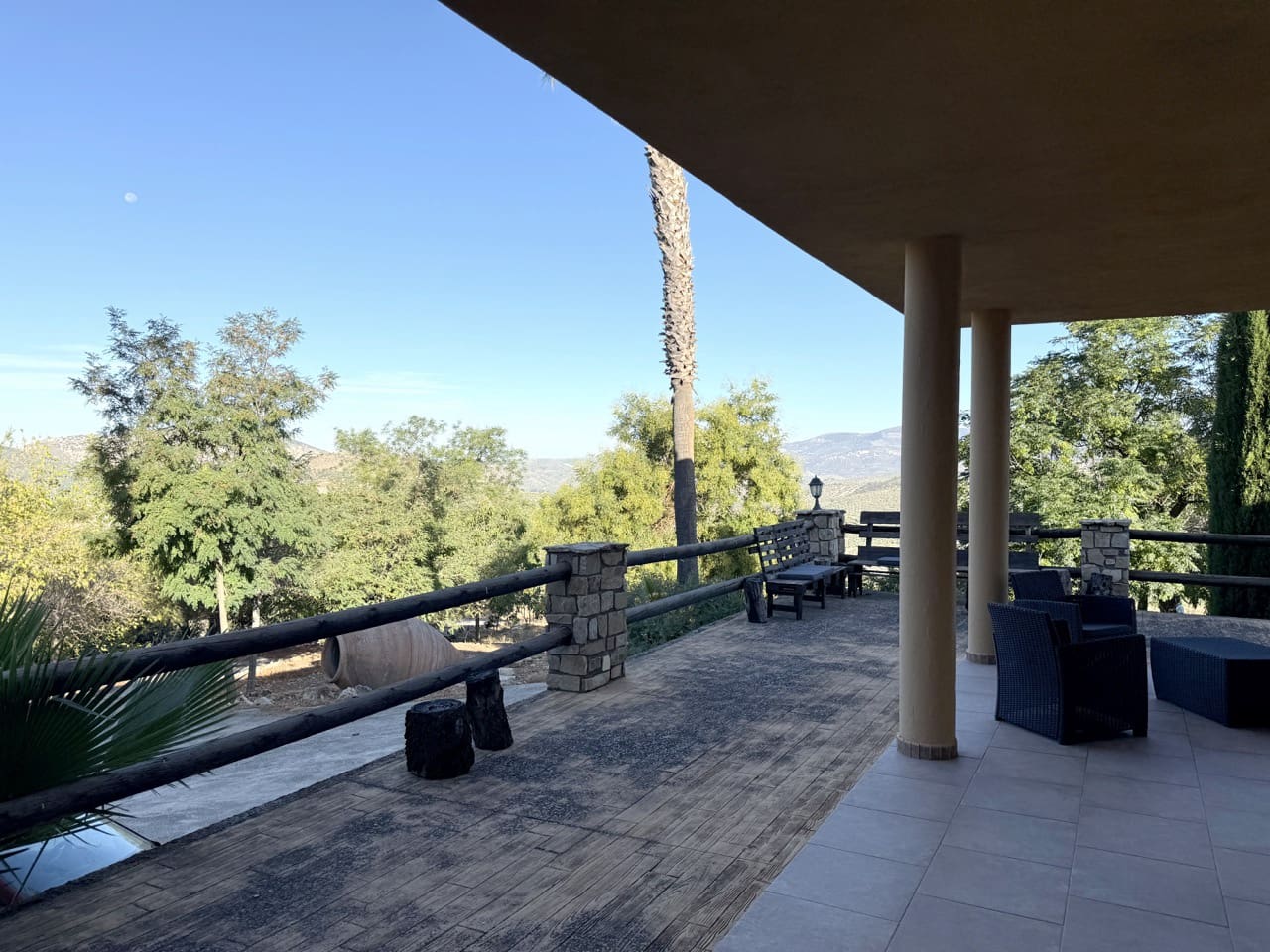 6 soveværelse Finca/Landehus til salg i Colomera med swimmingpool garage - € 1.500.000 (Ref: 9243468)