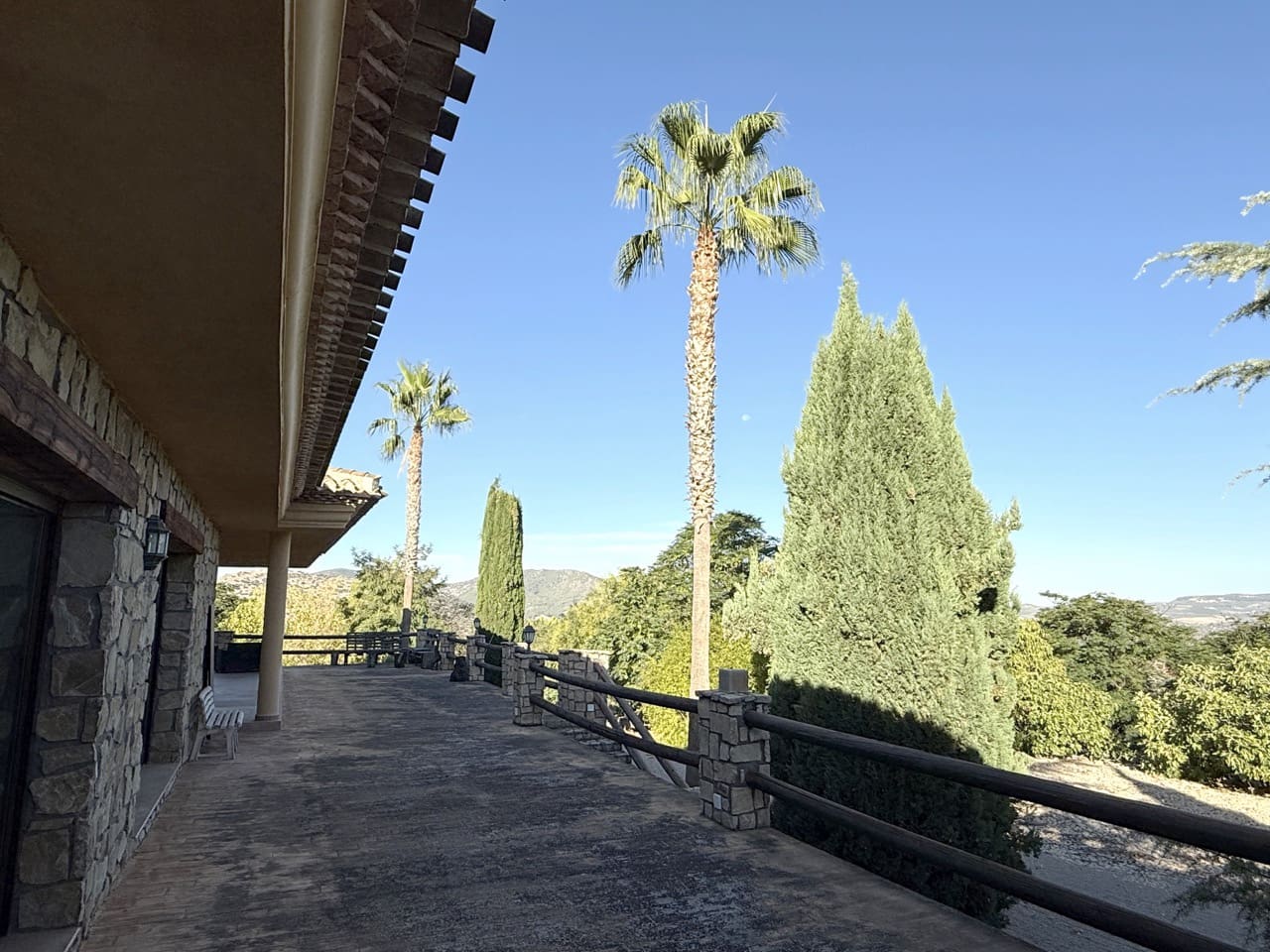 6 soveværelse Finca/Landehus til salg i Colomera med swimmingpool garage - € 1.500.000 (Ref: 9243468)