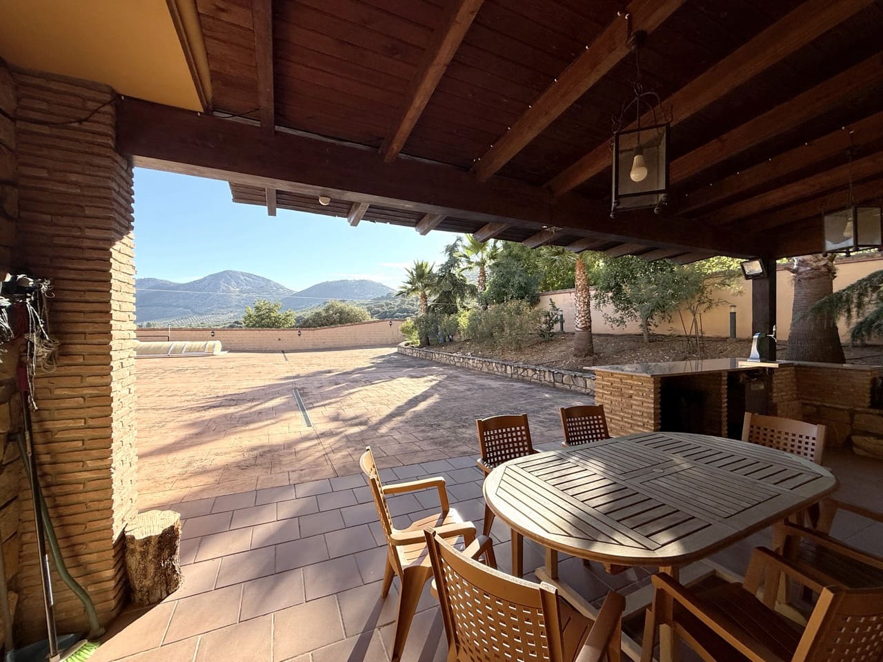 6 soveværelse Finca/Landehus til salg i Colomera med swimmingpool garage - € 1.500.000 (Ref: 9243468)