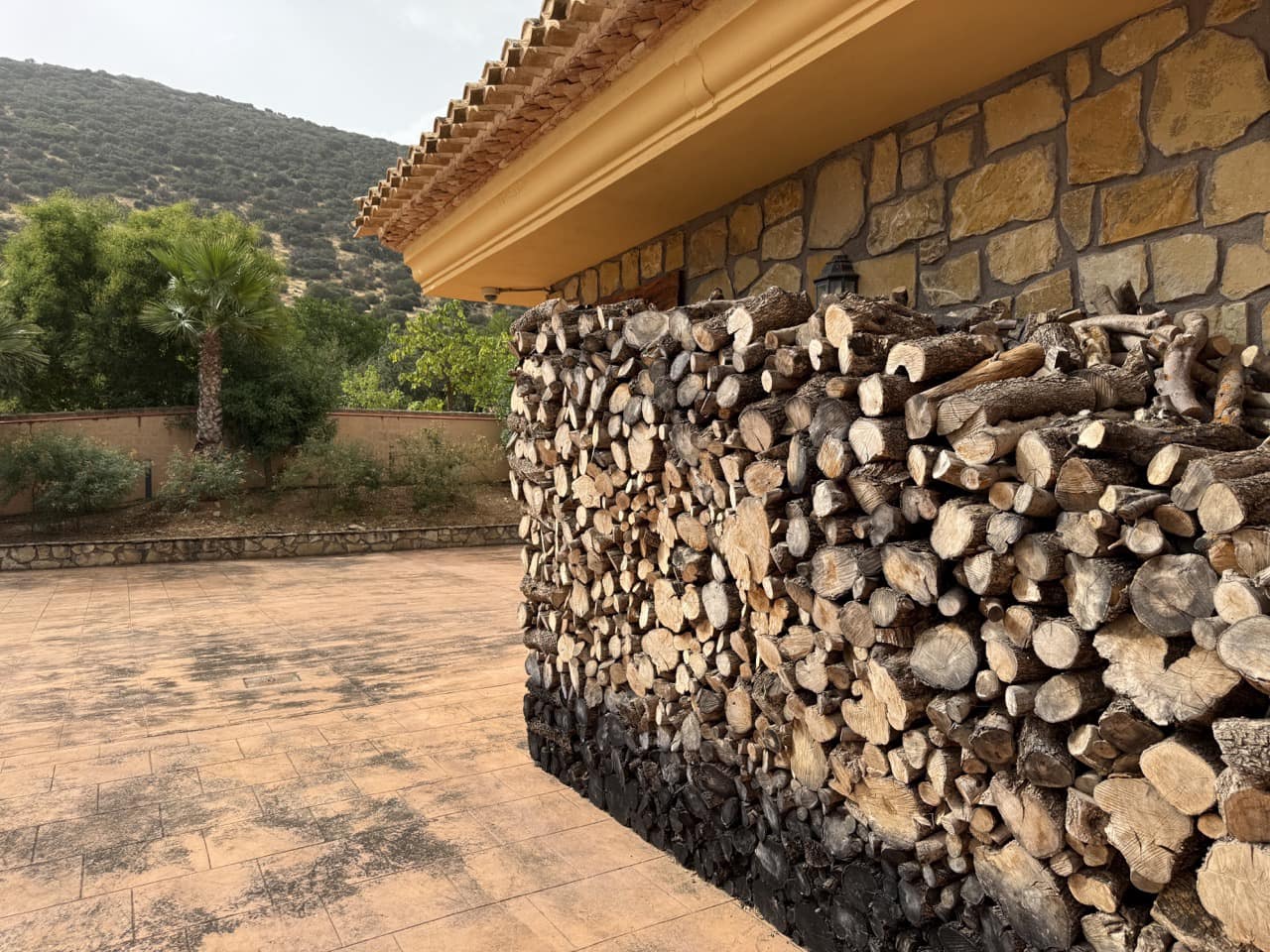 6 soveværelse Finca/Landehus til salg i Colomera med swimmingpool garage - € 1.500.000 (Ref: 9243468)