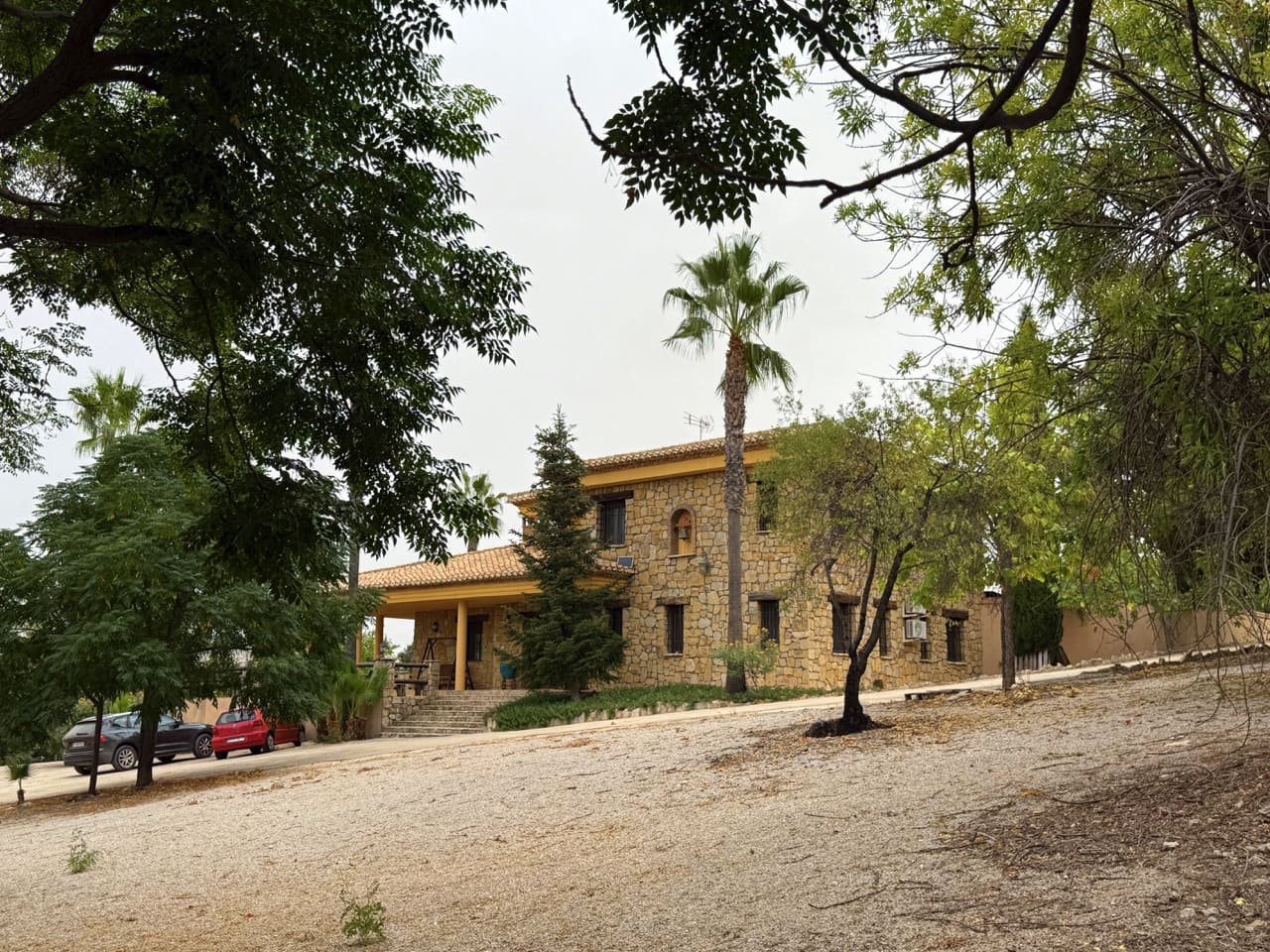 6 soveværelse Finca/Landehus til salg i Colomera med swimmingpool garage - € 1.500.000 (Ref: 9243468)