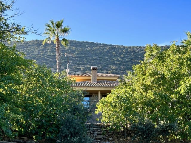 6 bedroom Finca/Country House for sale in Colomera with pool garage - € 1,500,000 (Ref: 9243468)