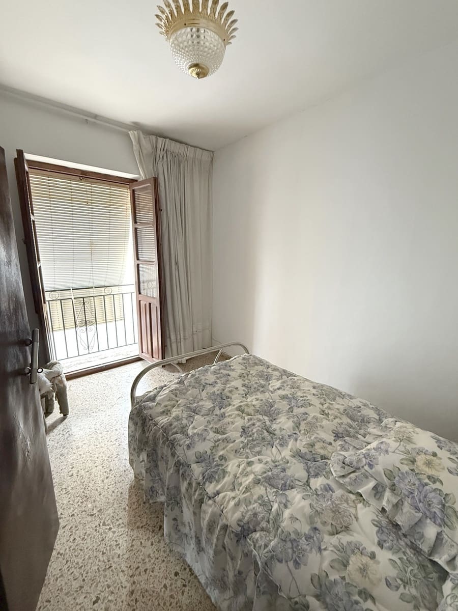 4 soveværelse Byhus til salg i Colomera - € 79.000 (Ref: 9285707)