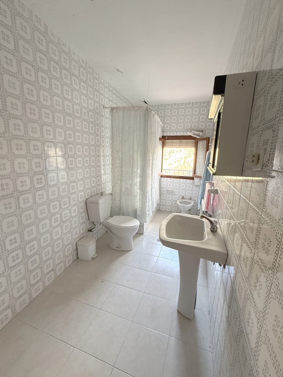 4 soveværelse Byhus til salg i Colomera - € 79.000 (Ref: 9285707)