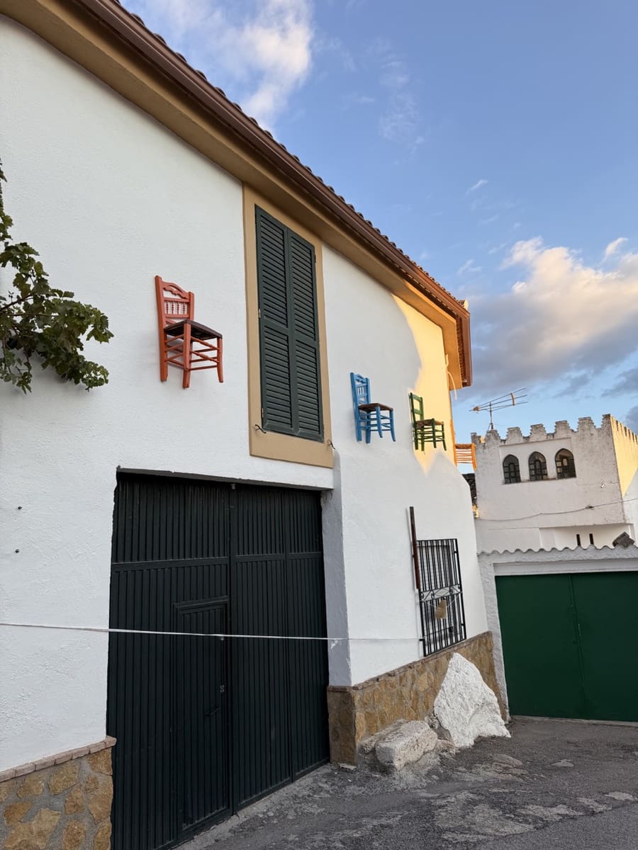 4 soveværelse Byhus til salg i Colomera - € 79.000 (Ref: 9285707)