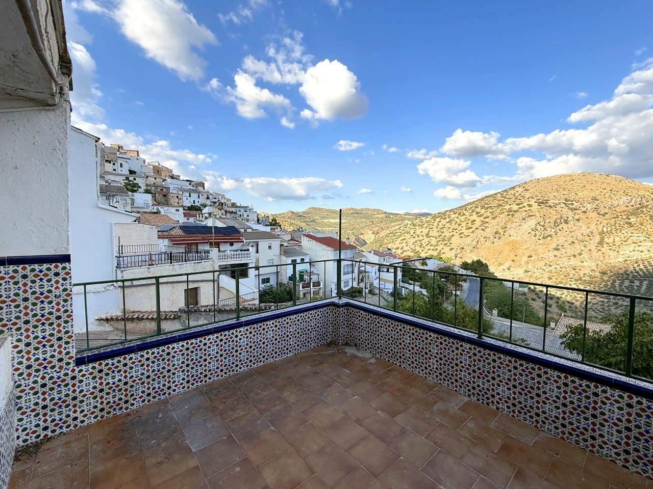 4 soveværelse Byhus til salg i Colomera - € 79.000 (Ref: 9285707)