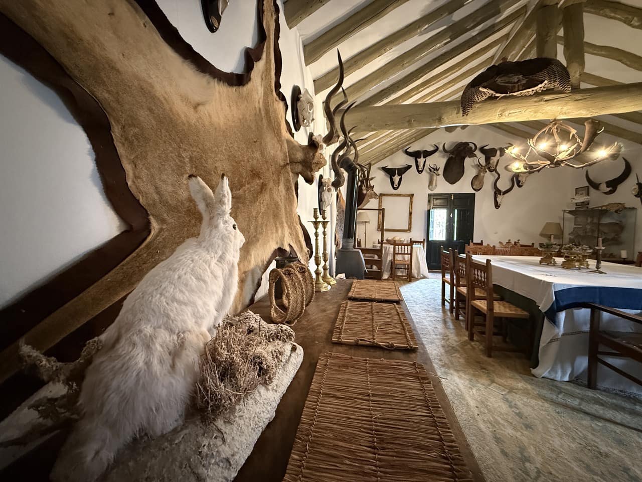 9 sypialnia Finka/Dom wiejski na sprzedaż w Puebla de Don Fadrique z basenem garażem - 7 200 000 € (Ref: 9393478)