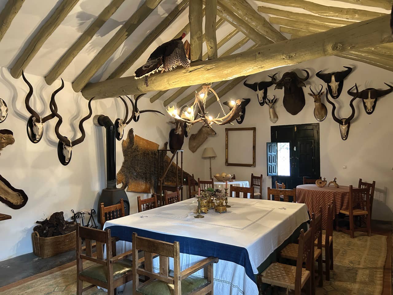 9 sypialnia Finka/Dom wiejski na sprzedaż w Puebla de Don Fadrique z basenem garażem - 7 200 000 € (Ref: 9393478)