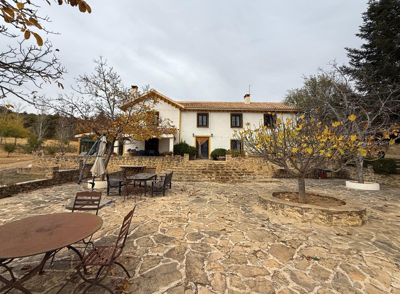 9 sypialnia Finka/Dom wiejski na sprzedaż w Puebla de Don Fadrique z basenem garażem - 7 200 000 € (Ref: 9393478)