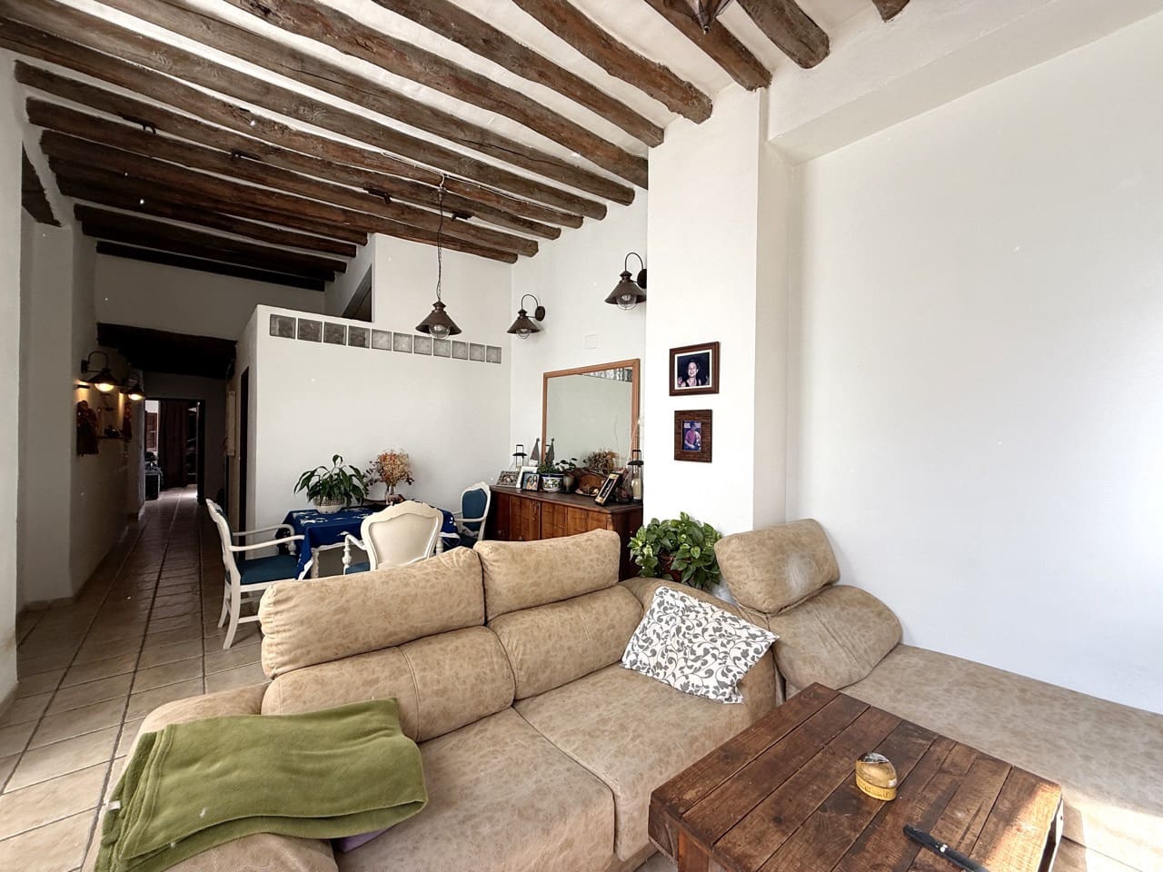 9 bedroom Guesthouse/B & B for sale in Montefrio with garage - € 375,000 (Ref: 9395397)