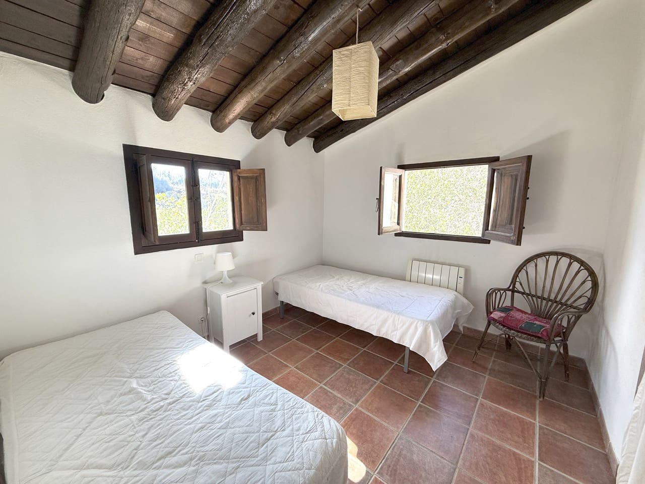 9 bedroom Guesthouse/B & B for sale in Montefrio with garage - € 375,000 (Ref: 9395397)
