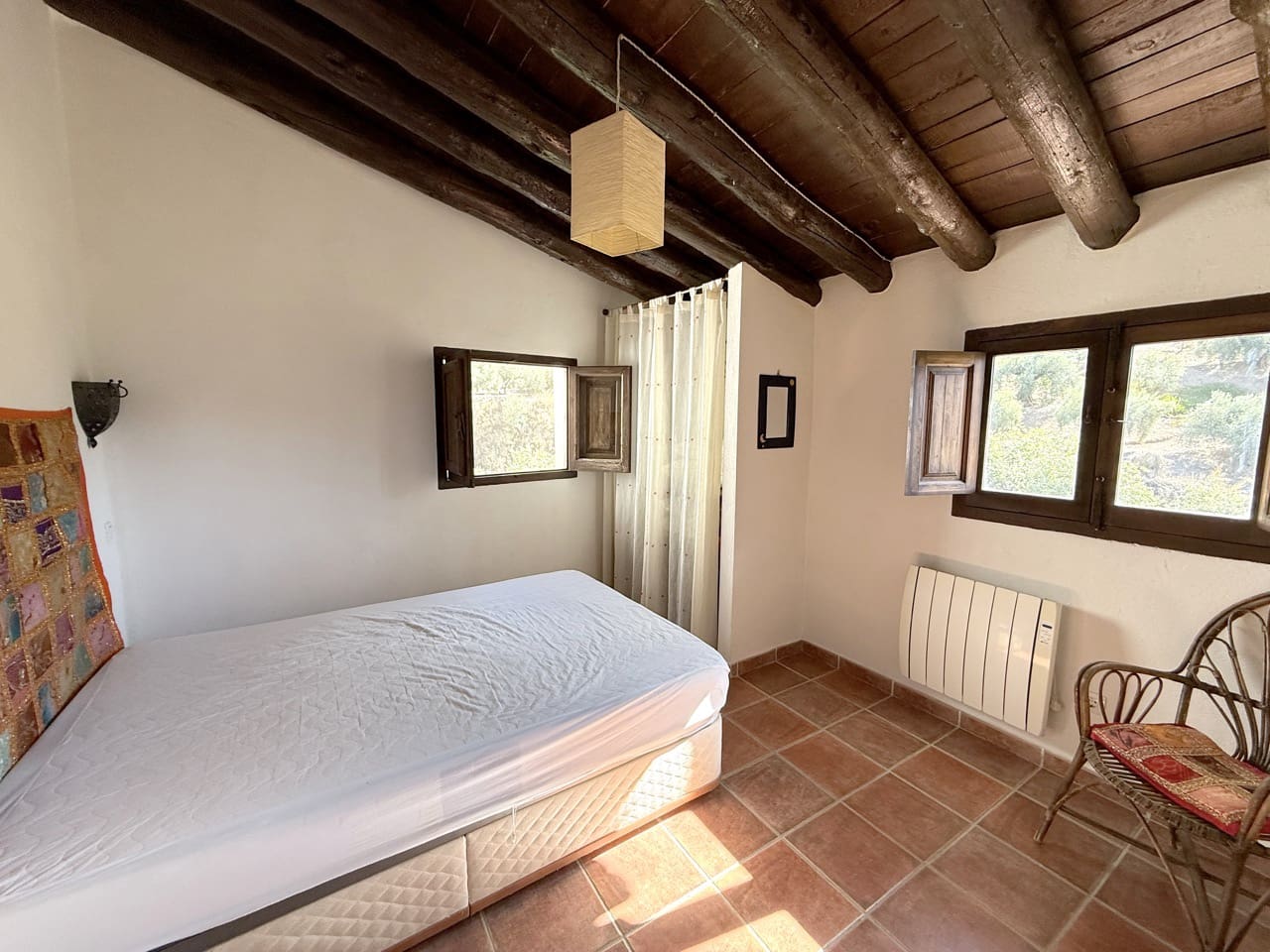 9 bedroom Guesthouse/B & B for sale in Montefrio with garage - € 375,000 (Ref: 9395397)