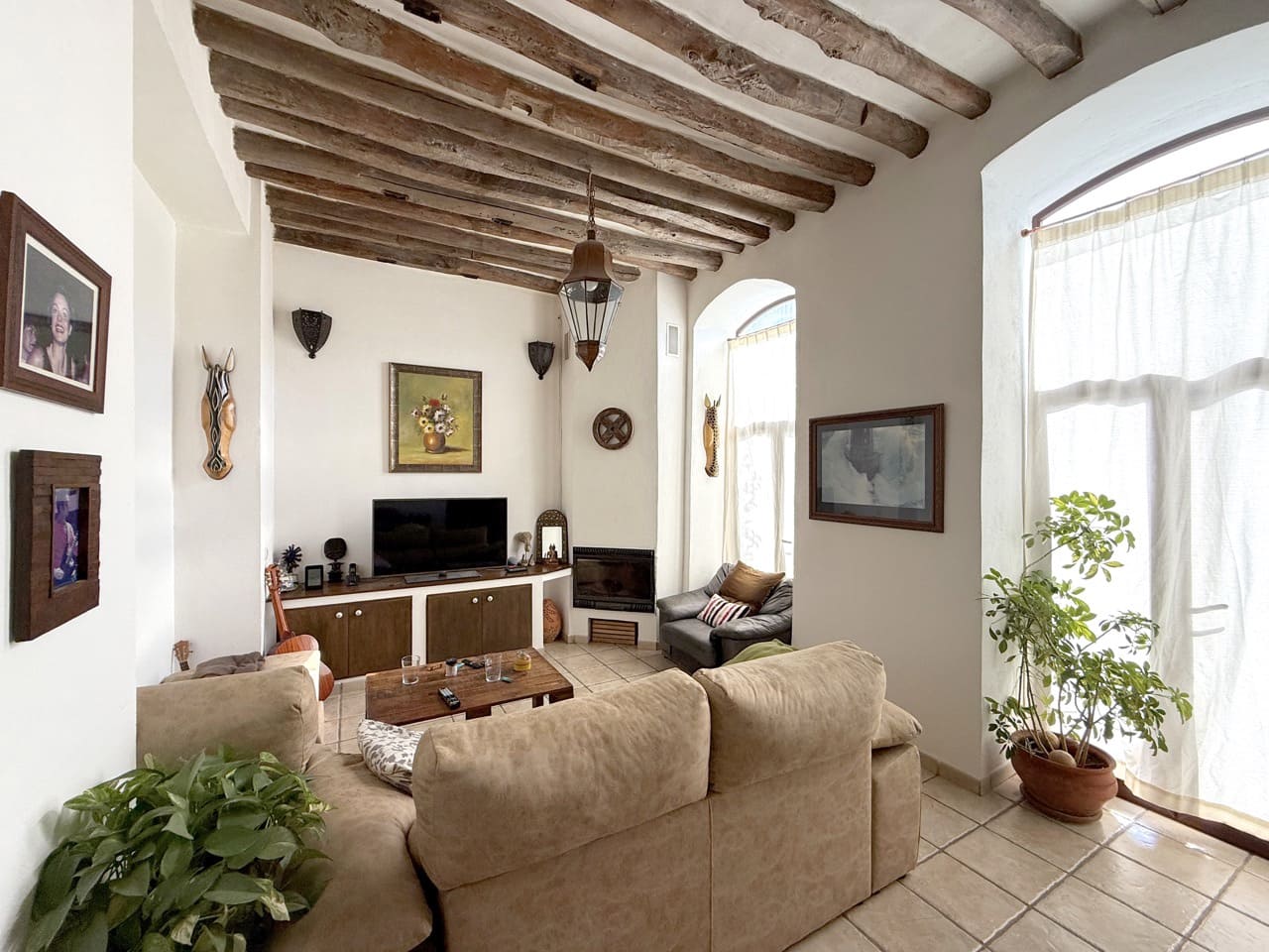 9 bedroom Guesthouse/B & B for sale in Montefrio with garage - € 375,000 (Ref: 9395397)