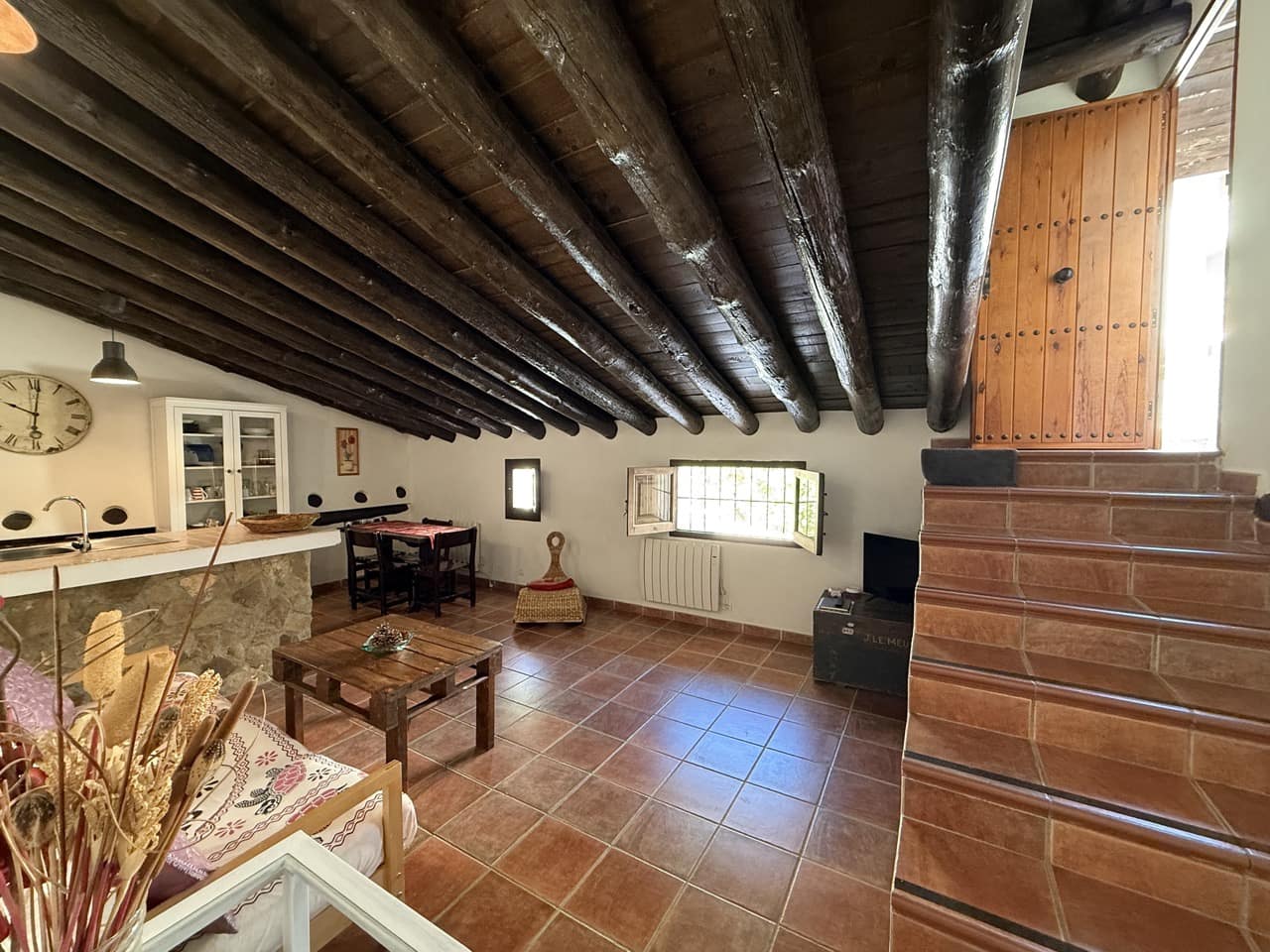 9 bedroom Guesthouse/B & B for sale in Montefrio with garage - € 375,000 (Ref: 9395397)