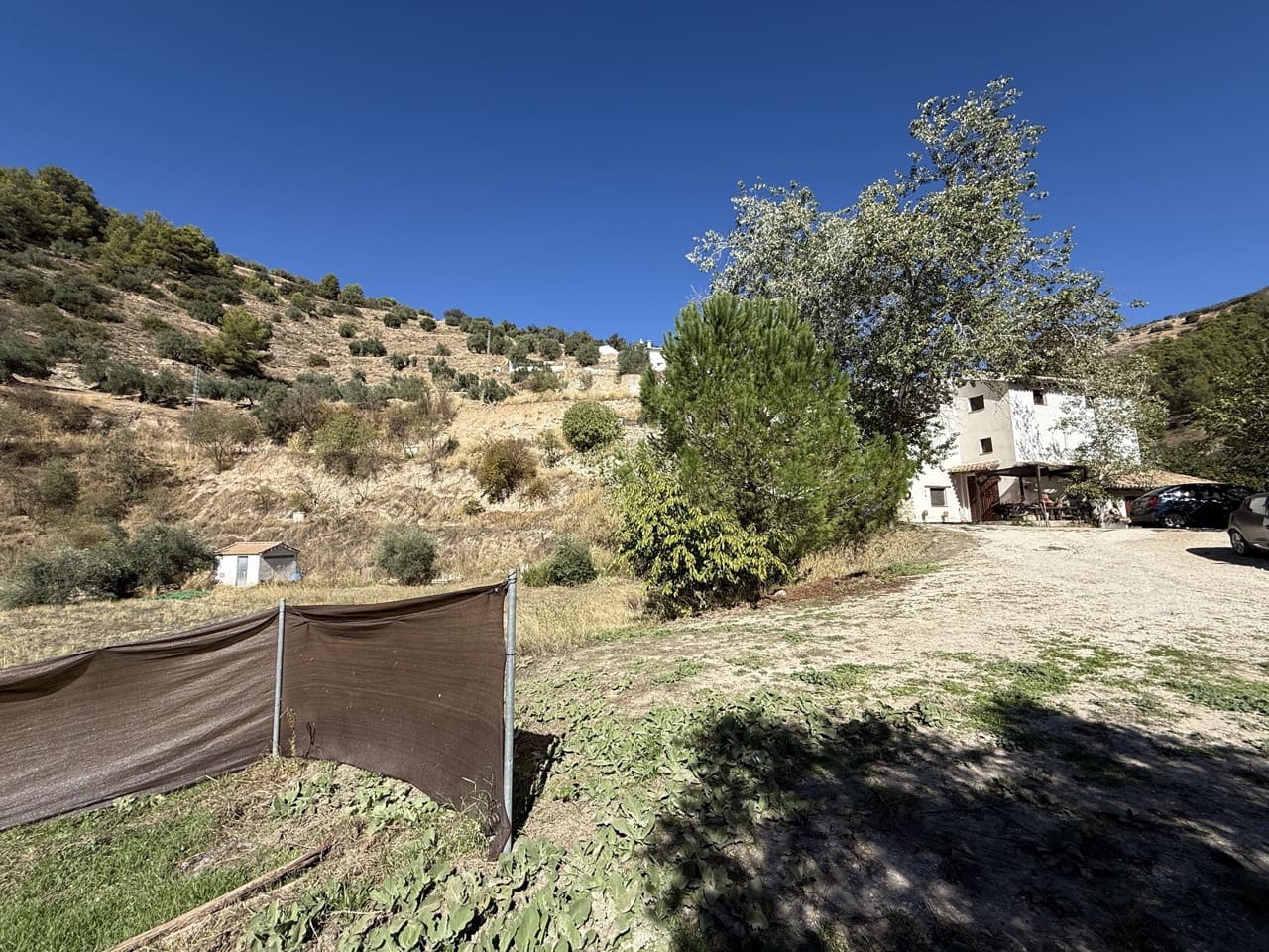 9 bedroom Guesthouse/B & B for sale in Montefrio with garage - € 375,000 (Ref: 9395397)