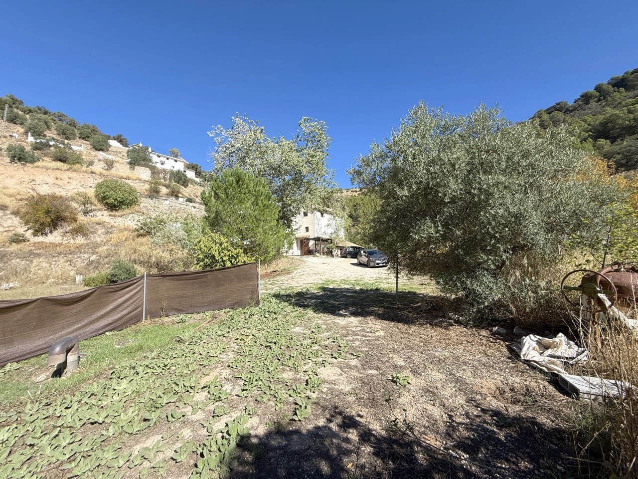 9 bedroom Guesthouse/B & B for sale in Montefrio with garage - € 375,000 (Ref: 9395397)