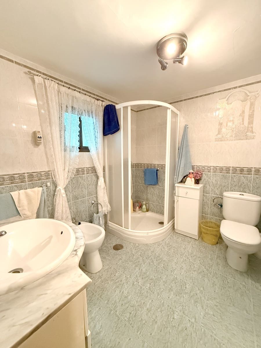 3 soveværelse Byhus til salg i Moclin - € 127.500 (Ref: 9520976)