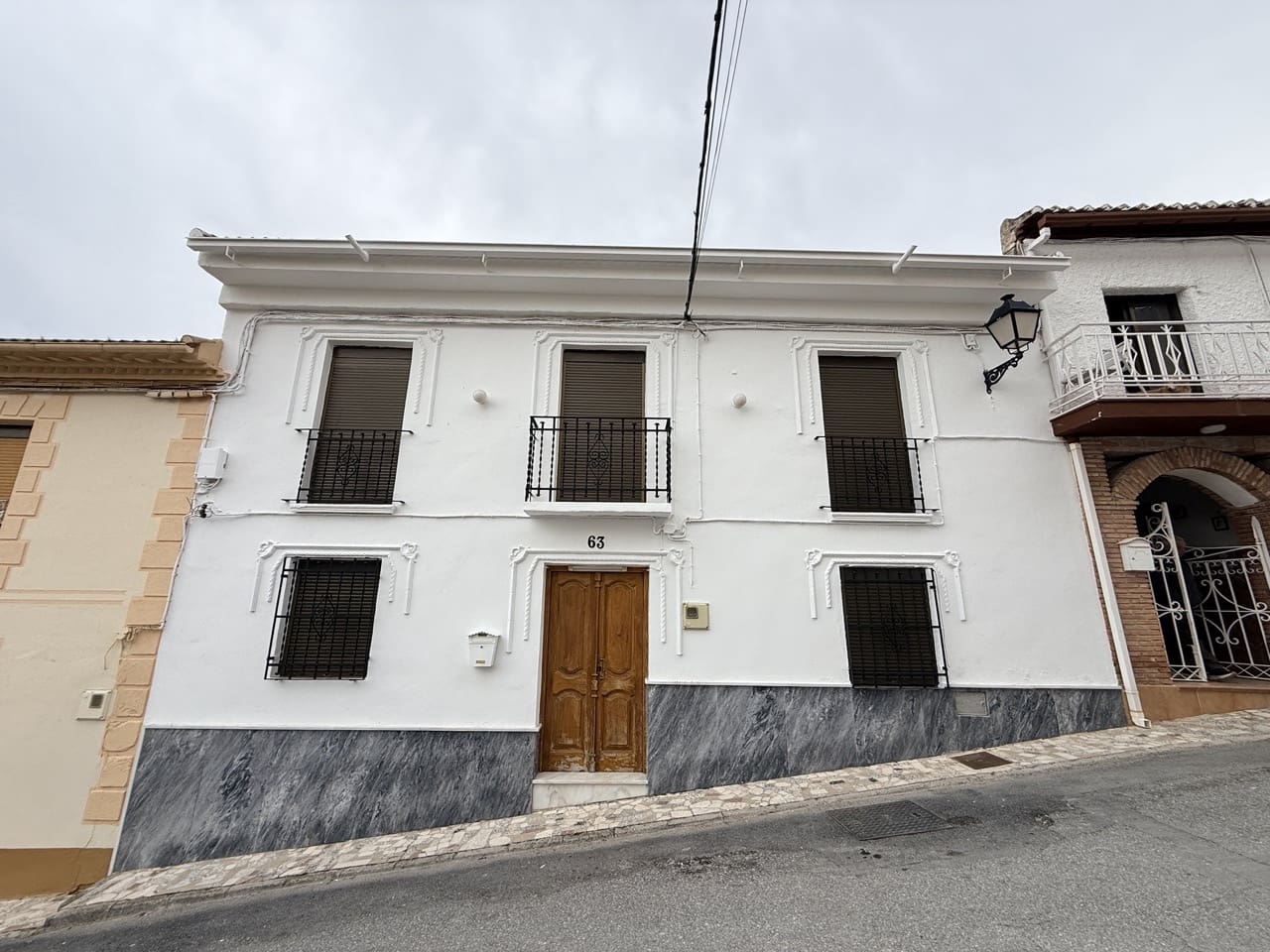 3 soveværelse Byhus til salg i Moclin - € 127.500 (Ref: 9520976)