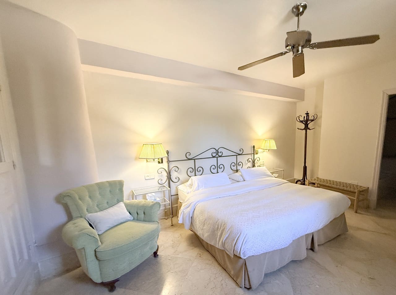 7 sypialnia Hotel na sprzedaż w Motril z basenem garażem - 4 300 000 € (Ref: 9520986)