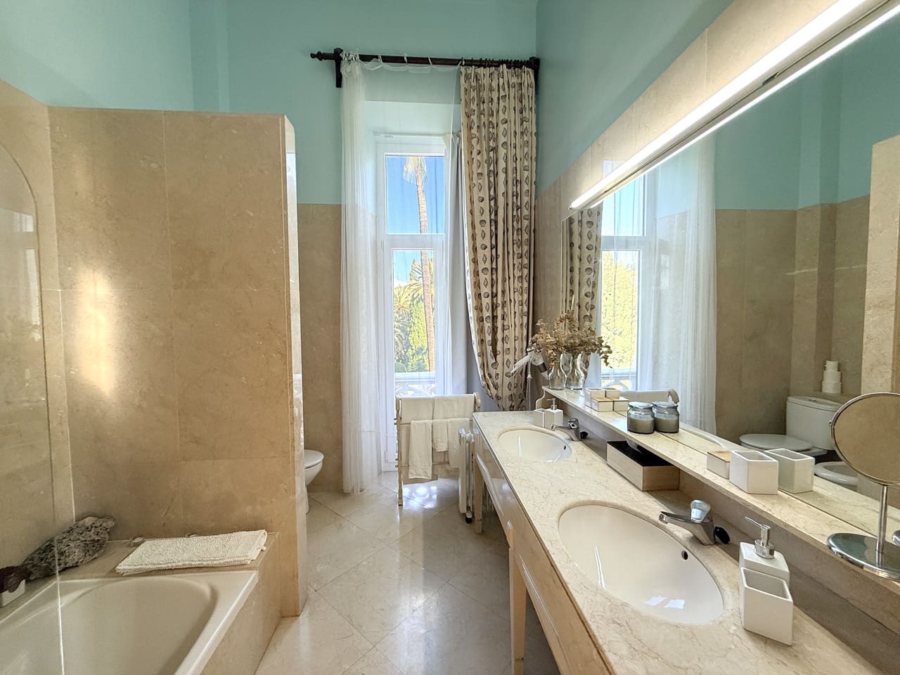 7 sypialnia Hotel na sprzedaż w Motril z basenem garażem - 4 300 000 € (Ref: 9520986)