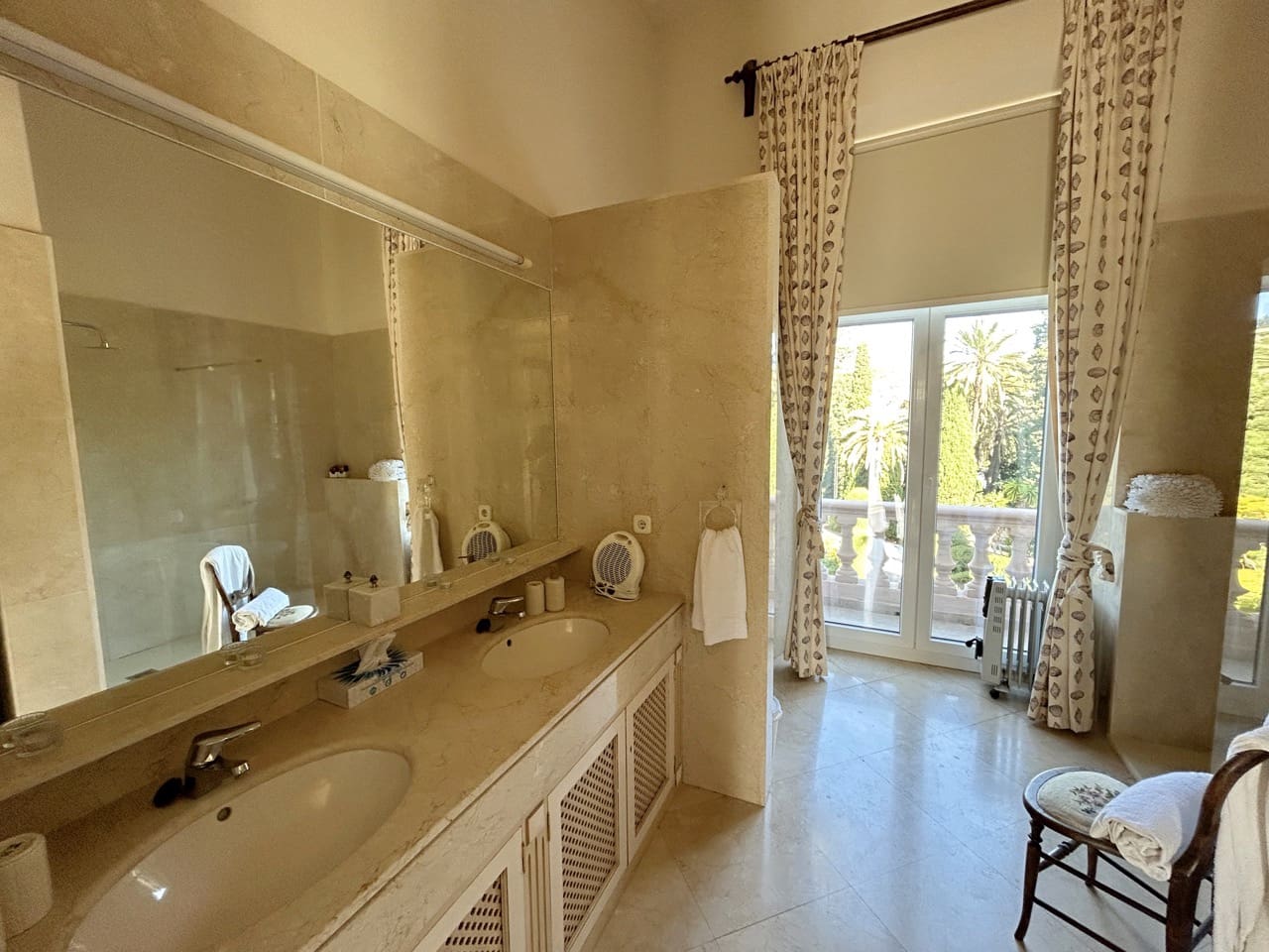 7 sypialnia Hotel na sprzedaż w Motril z basenem garażem - 4 300 000 € (Ref: 9520986)