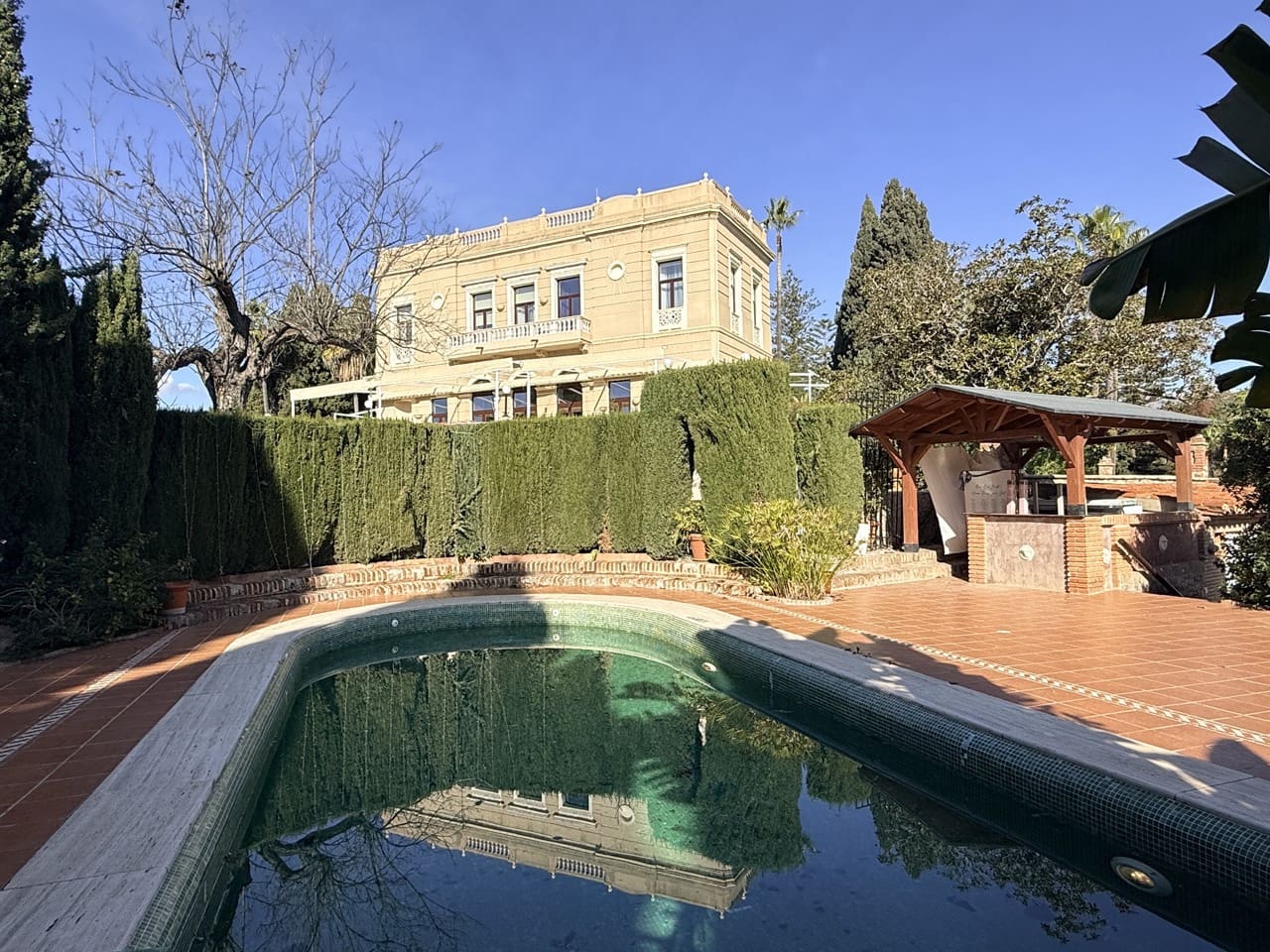 7 sypialnia Hotel na sprzedaż w Motril z basenem garażem - 4 300 000 € (Ref: 9520986)